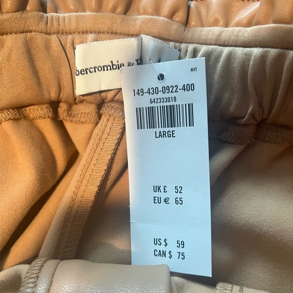 NWT!! High Waist Tan Women's A&F Vegan Leather Shorts - Picture 4 of 5